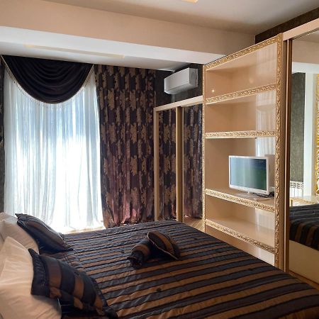 Park Azure Louvre Apartment Баку Экстерьер фото
