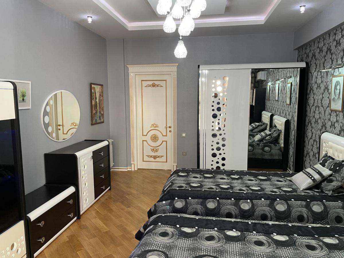 Park Azure Louvre Apartment Баку Экстерьер фото