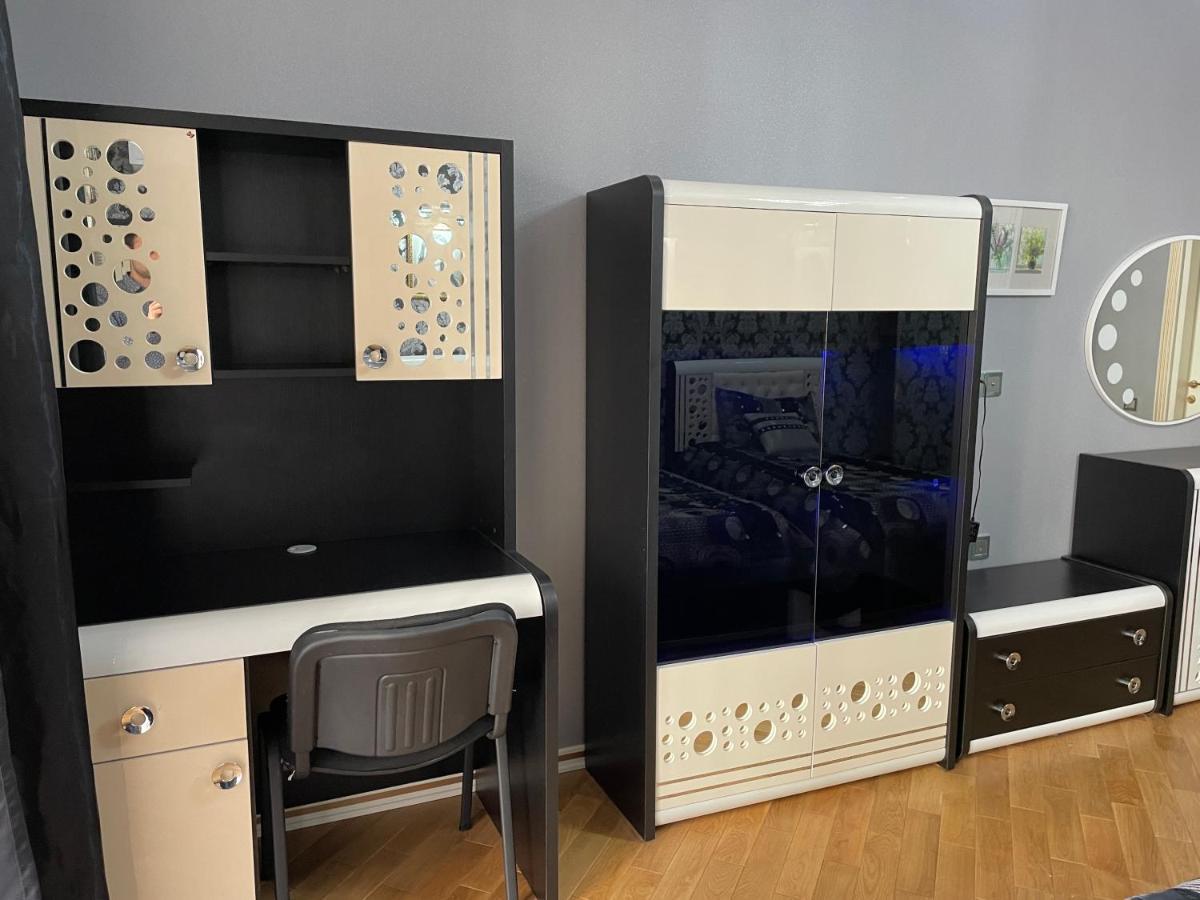 Park Azure Louvre Apartment Баку Экстерьер фото