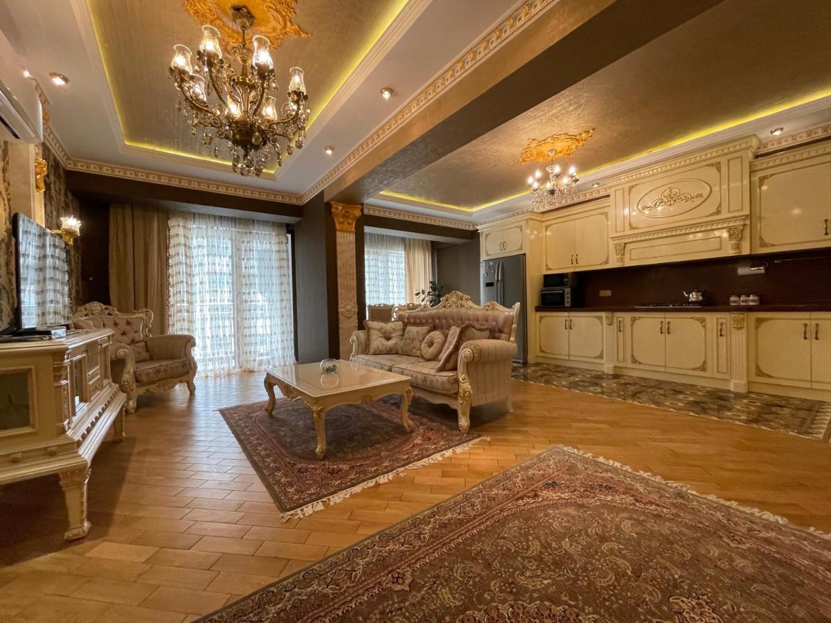 Park Azure Louvre Apartment Баку Экстерьер фото