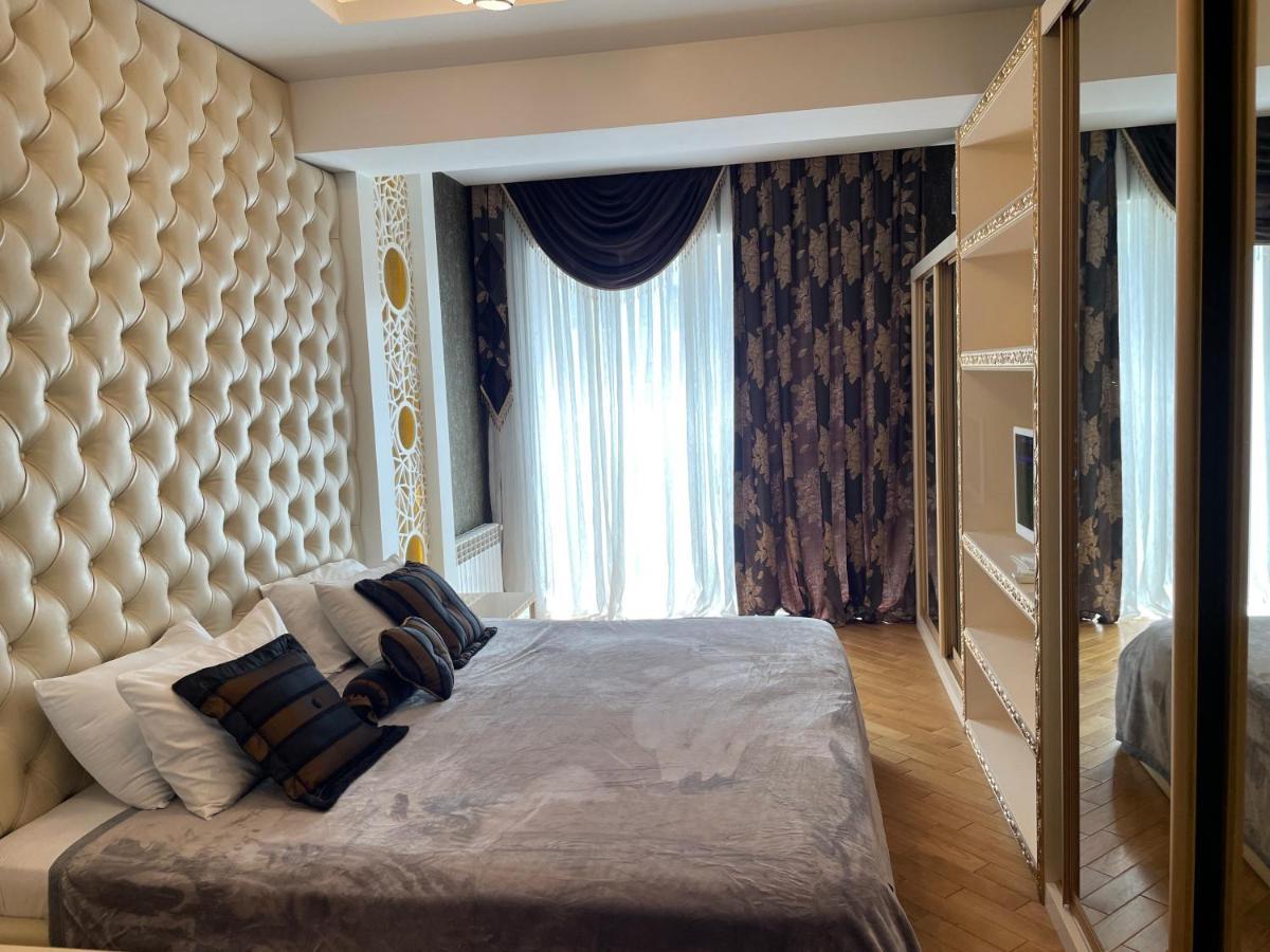 Park Azure Louvre Apartment Баку Экстерьер фото