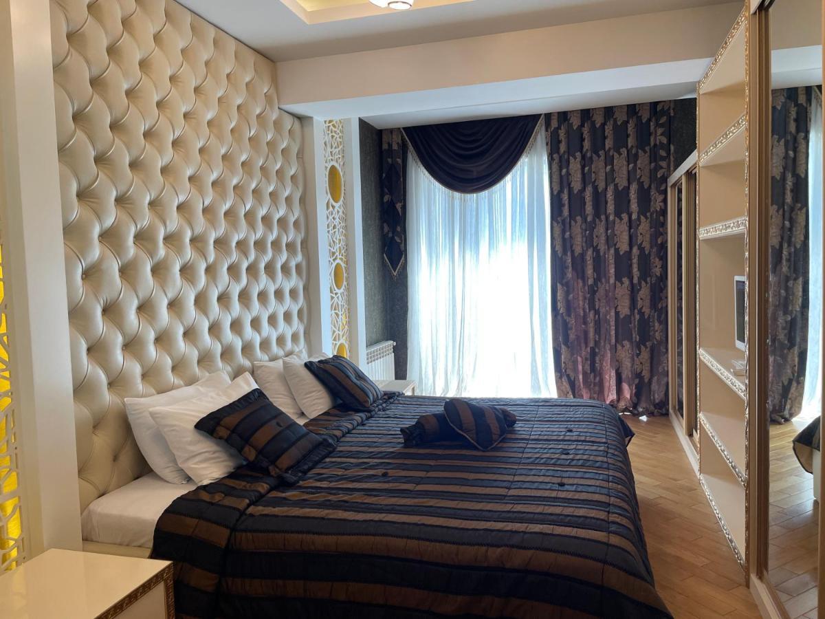 Park Azure Louvre Apartment Баку Экстерьер фото