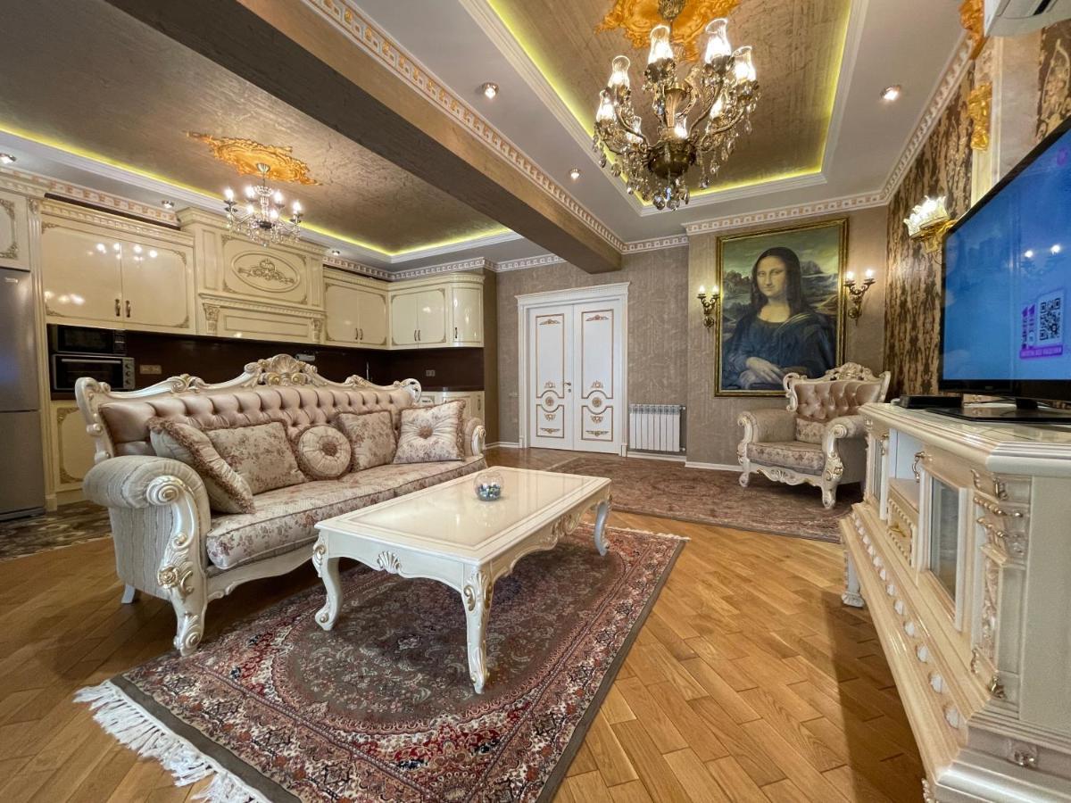 Park Azure Louvre Apartment Баку Экстерьер фото
