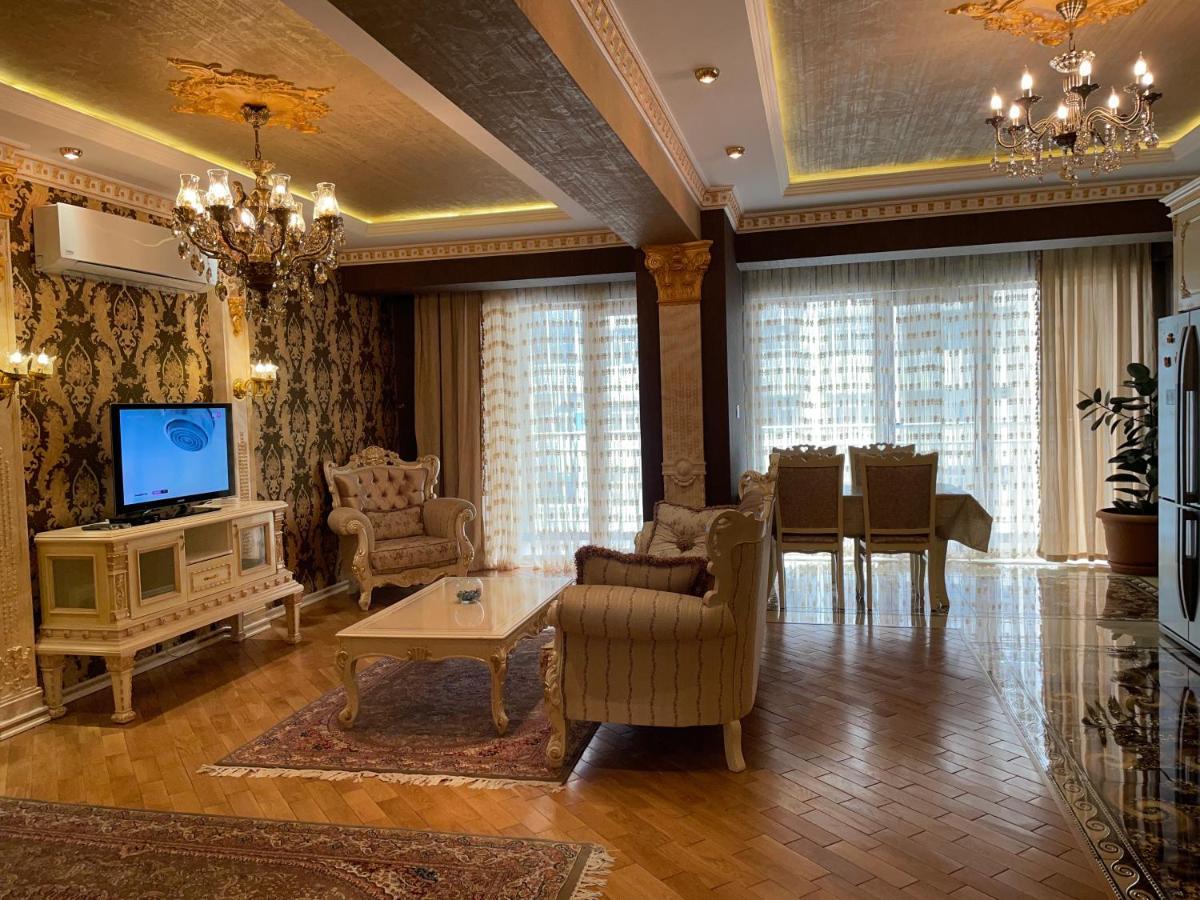 Park Azure Louvre Apartment Баку Экстерьер фото
