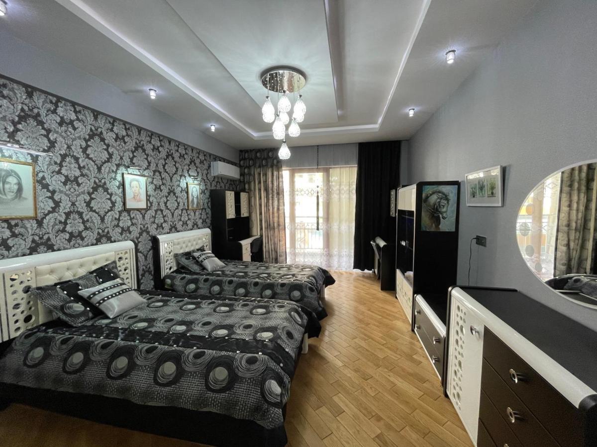 Park Azure Louvre Apartment Баку Экстерьер фото